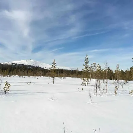 Keloparitalon Yllaes-naekymaellae Ja Paljulla