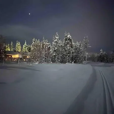 Keloparitalon Yllaes-naekymaellae Ja Paljulla