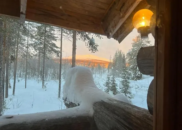 Keloparitalon Yllaes-naekymaellae Ja Paljulla